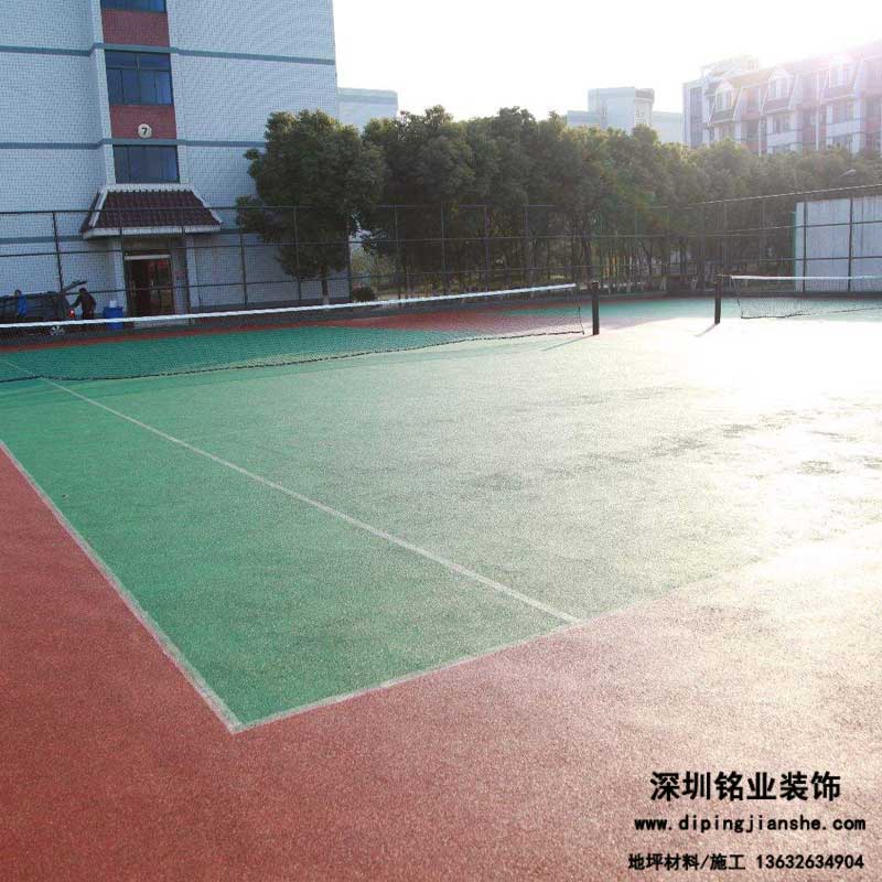 完成一整套網(wǎng)球場施工預(yù)計(jì)花費(fèi)多少成本？