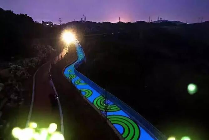 夜光路面，給您帶來全新的駕行體驗！